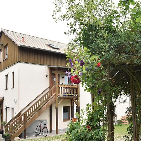 Beautiful Apartment In Rerik With Garden Near Sea Екстериор снимка