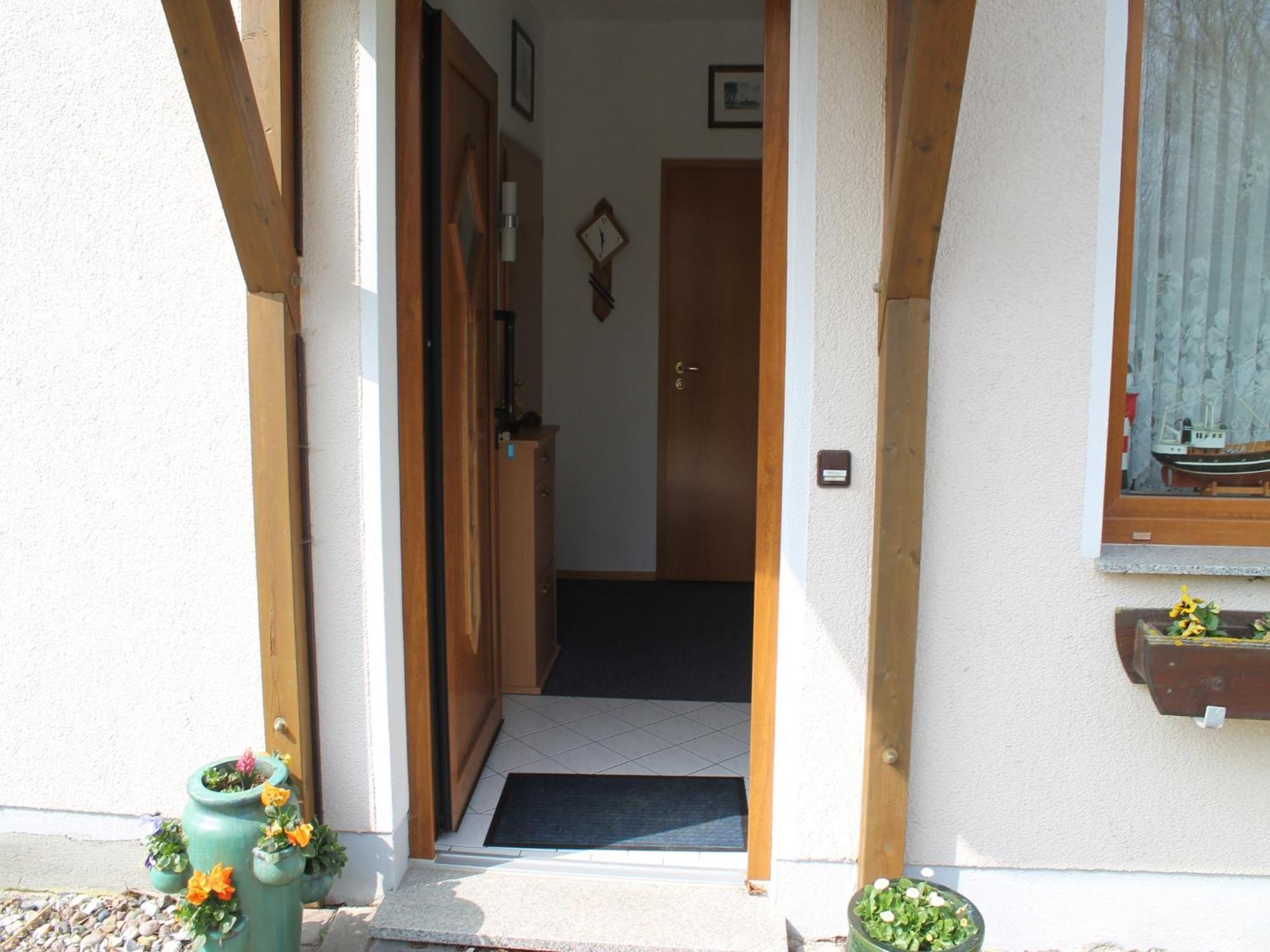 Beautiful Apartment In Rerik With Garden Near Sea Екстериор снимка